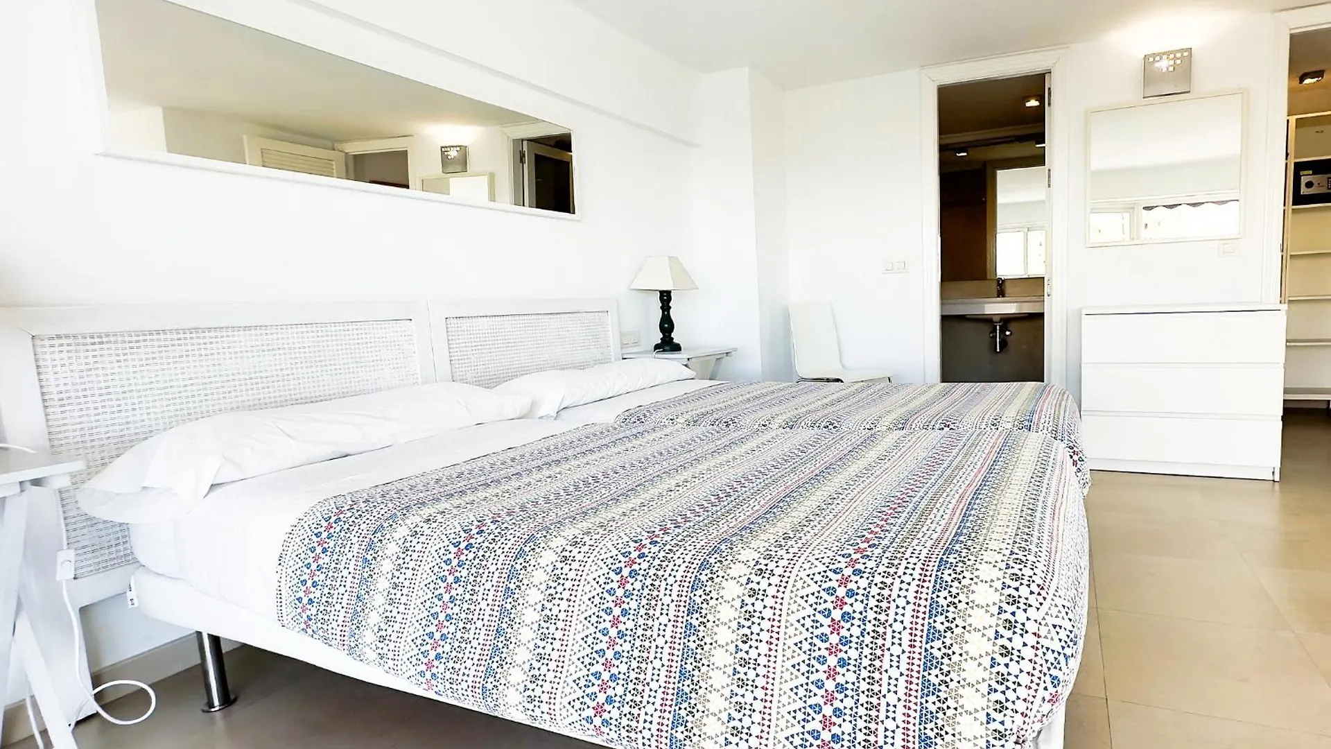 Apartment Skol 302 Super One-Bedroom Duplex With Sea Views Marbella